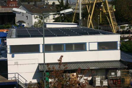 Sonnenstromanlage auf den Dächern der Stadtwerke Ratingen GmbH